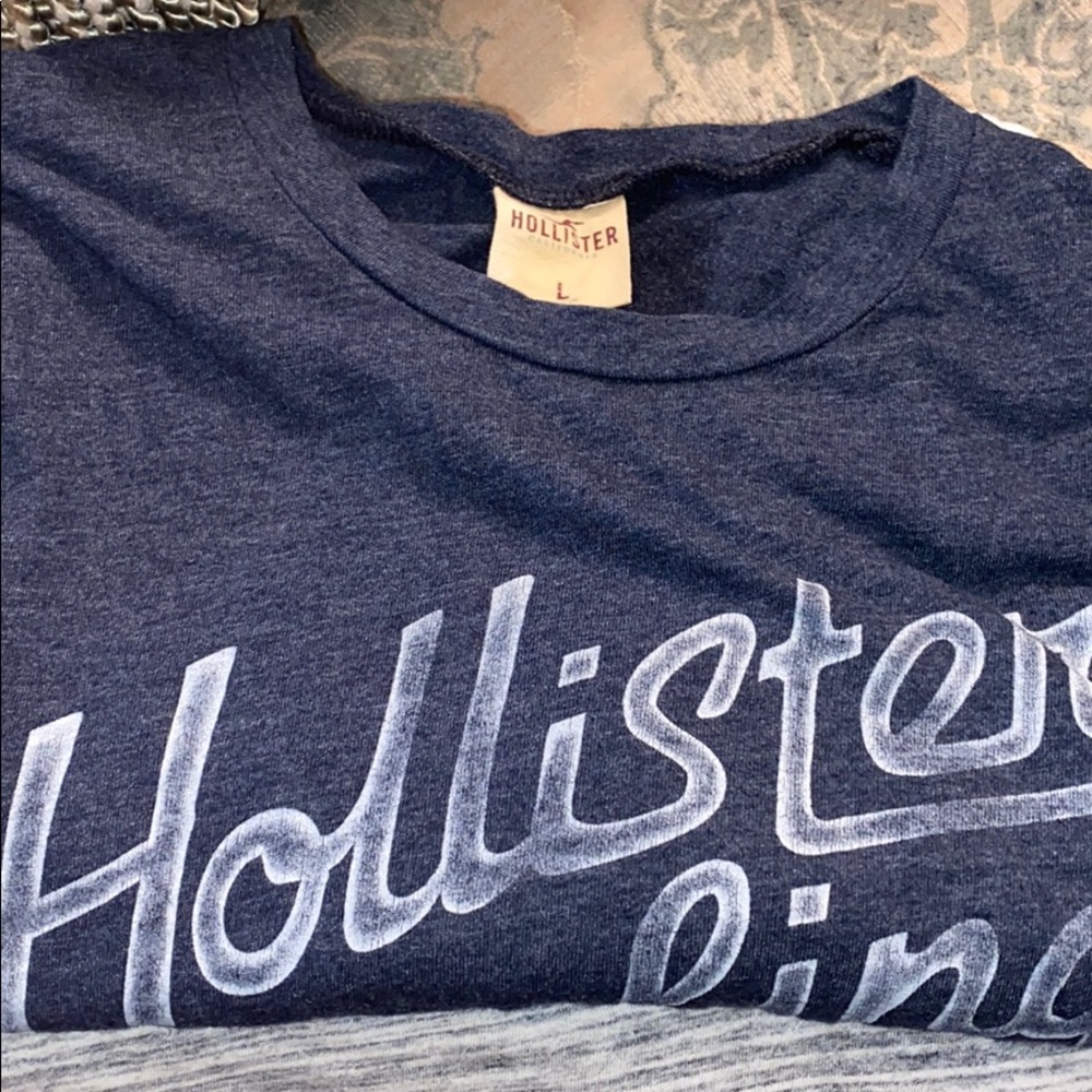Hollister tee shirt